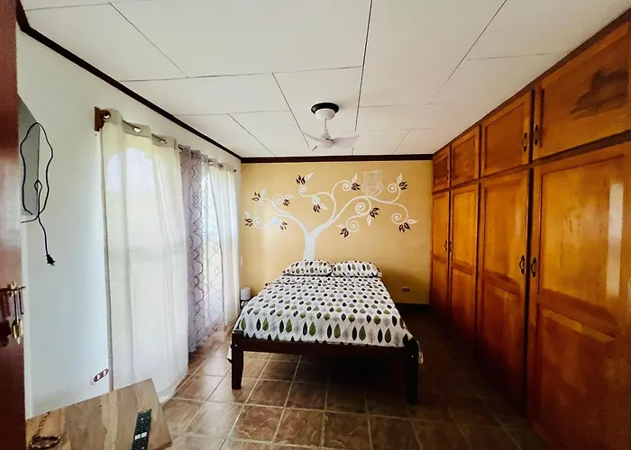 Casa Brisas Del Miravalles