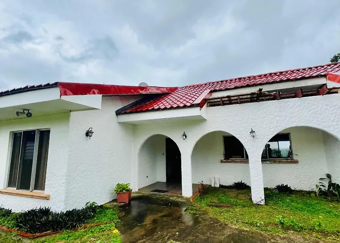 Casa Brisas Del Miravalles